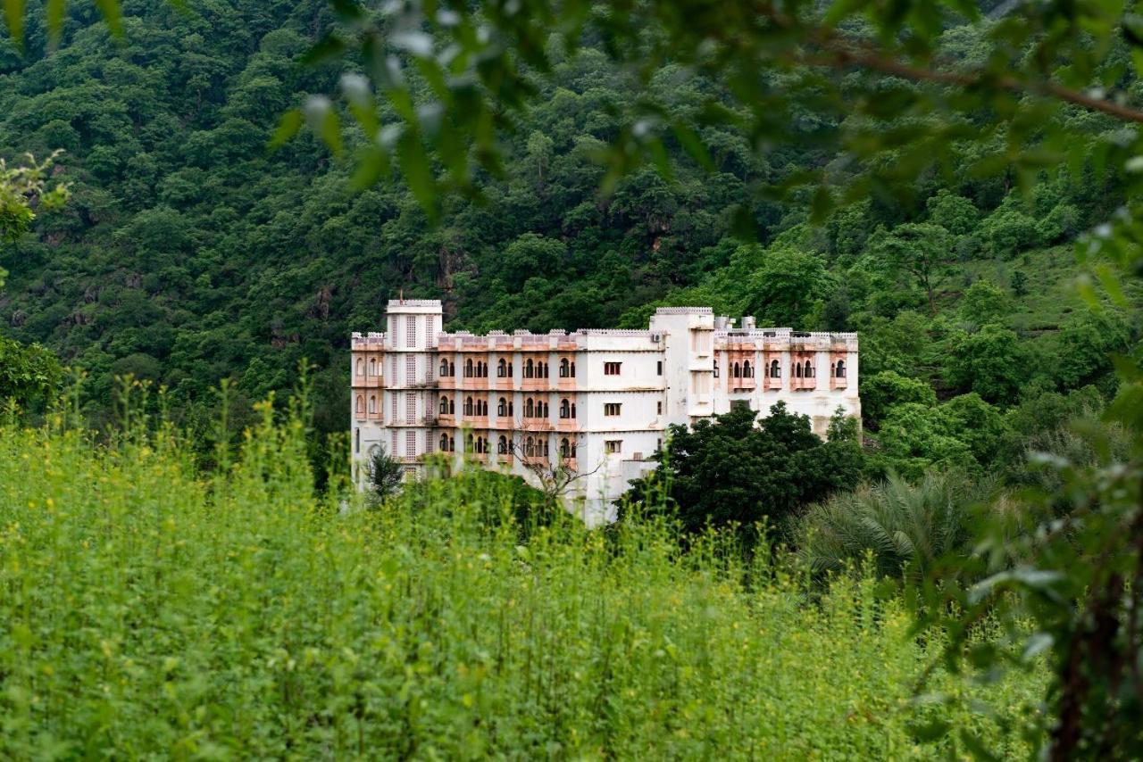 Aaram Baagh By Pachar Group Hotel Udaipur Bagian luar foto