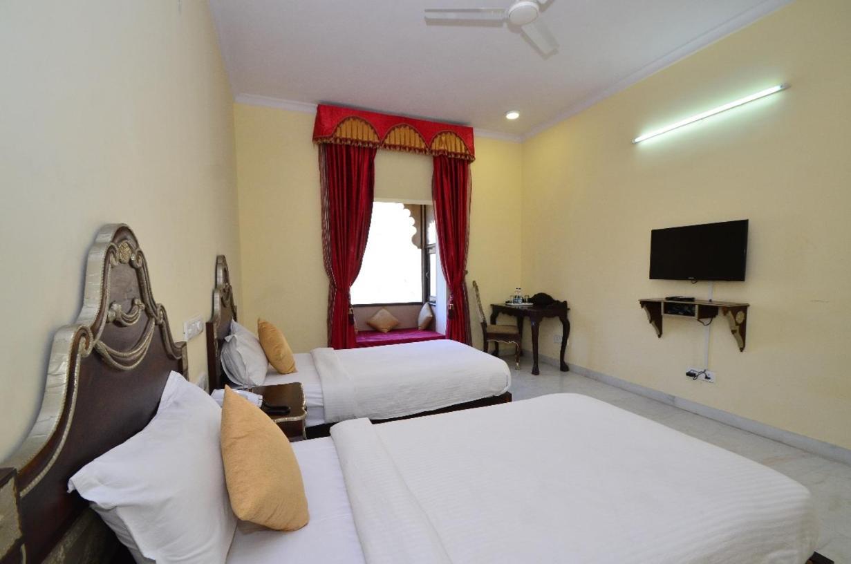 Aaram Baagh By Pachar Group Hotel Udaipur Bagian luar foto