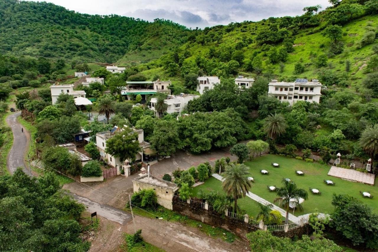 Aaram Baagh By Pachar Group Hotel Udaipur Bagian luar foto