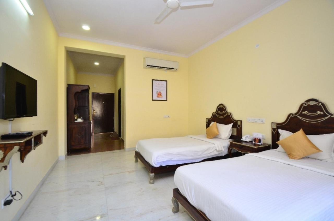 Aaram Baagh By Pachar Group Hotel Udaipur Bagian luar foto